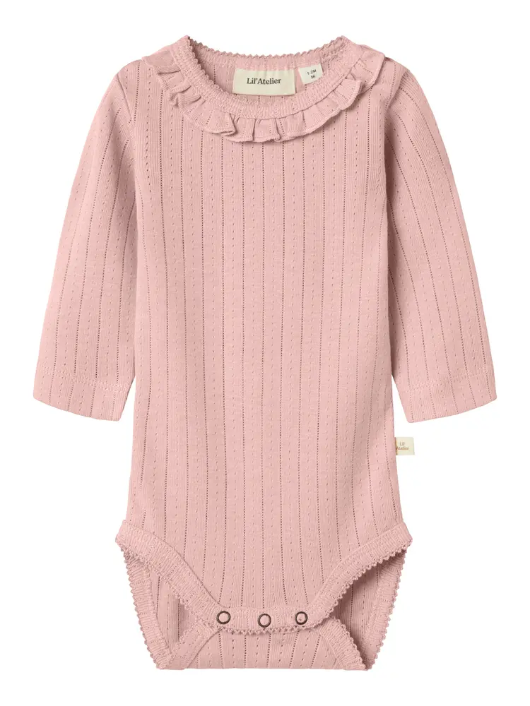 Rachel Nis Langærmet Slim Body - Misty Rose fra Lil' Atelier