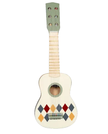 By Astrup Guitar med 6 strenge til musikglæde