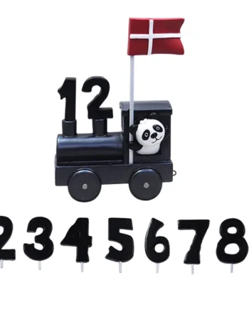 Håndmalet Lokomotiv med 11 Tal og Flag til Fødselsdagstog