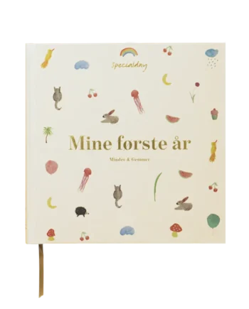 Mine Første År - Scrapbog til Barnets Uforglemmelige Øjeblikke