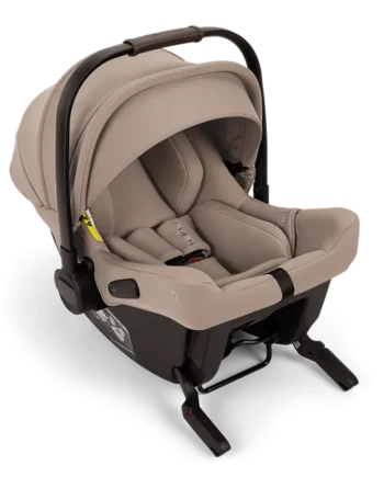 Nuna Pipa Urbn Cedar - Letvægts babyautostol med sikkerhed