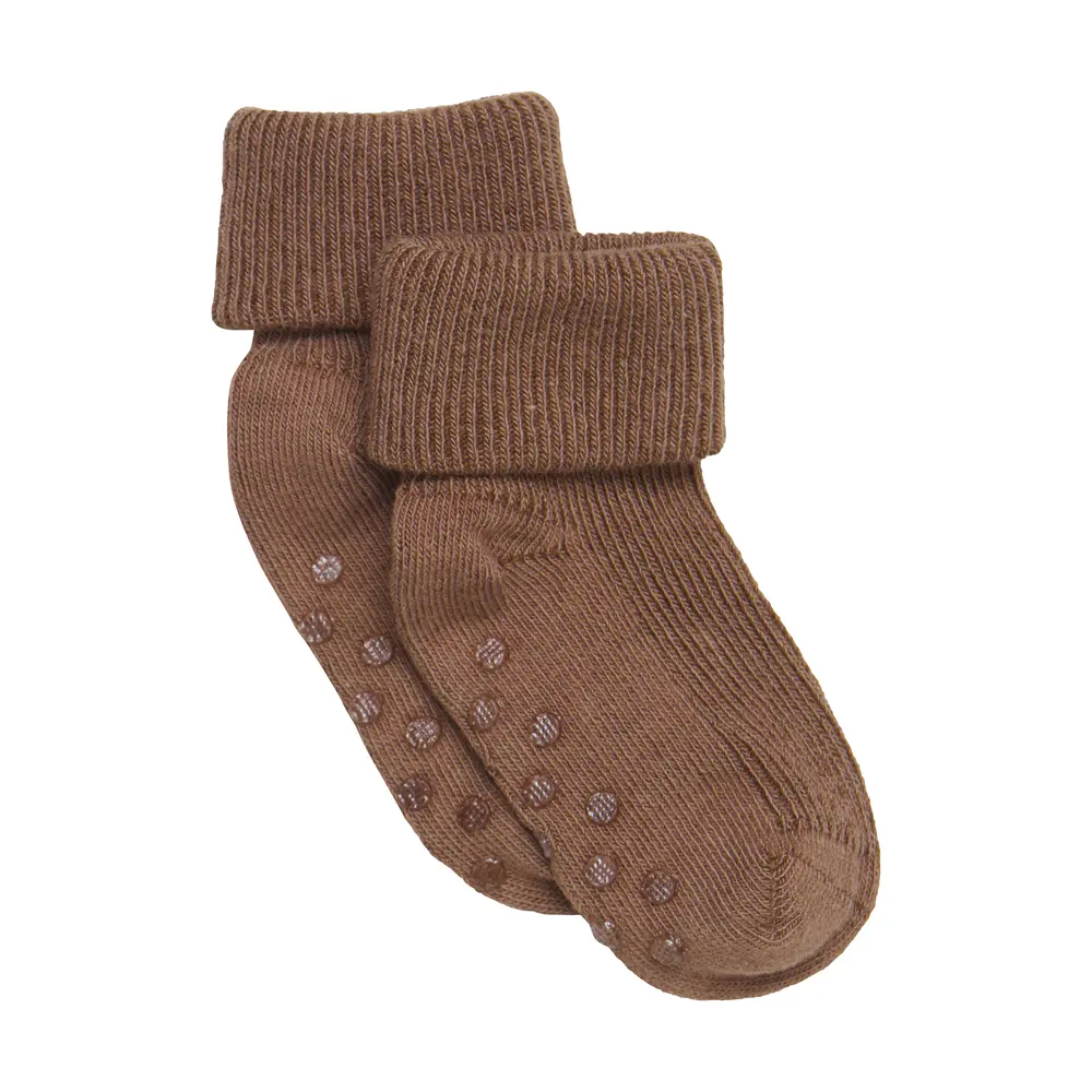 Skridsikre Baby Rib Sokker i Elegant Sepia fra Bekids
