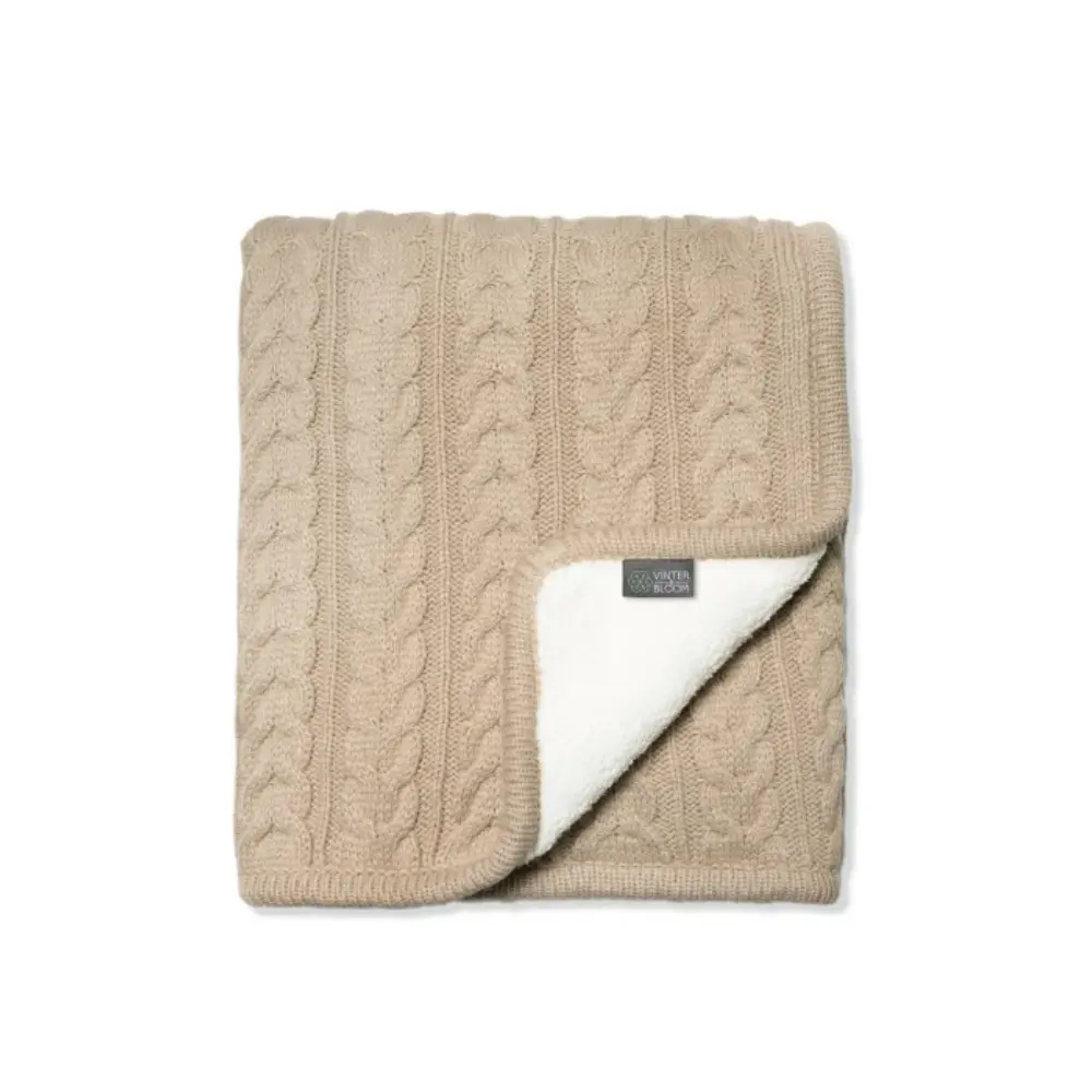 Striktæppe med Fleece i Sand Beige - Vinter & Bloom